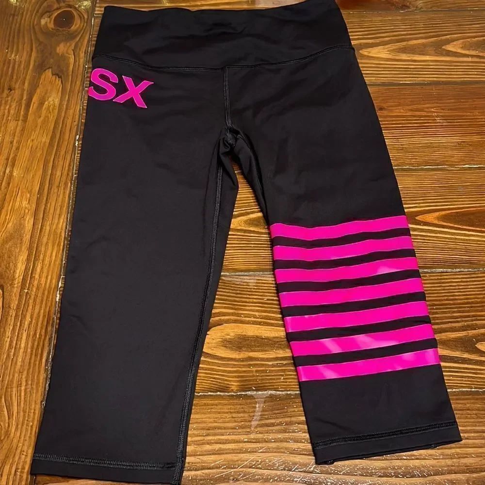 Victoria’s Secret VSX Sport Knock Out Crop Legging